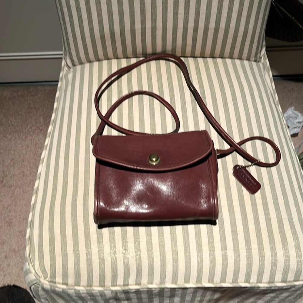 Coach (vintage) brown leather bag.